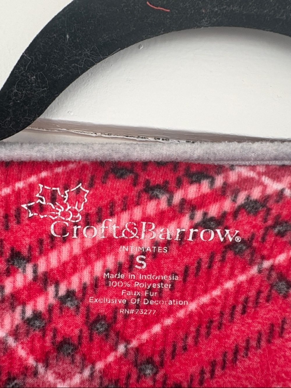 croft & barrow Red and Black Plaid Intimates Top - Picture 2 of 2